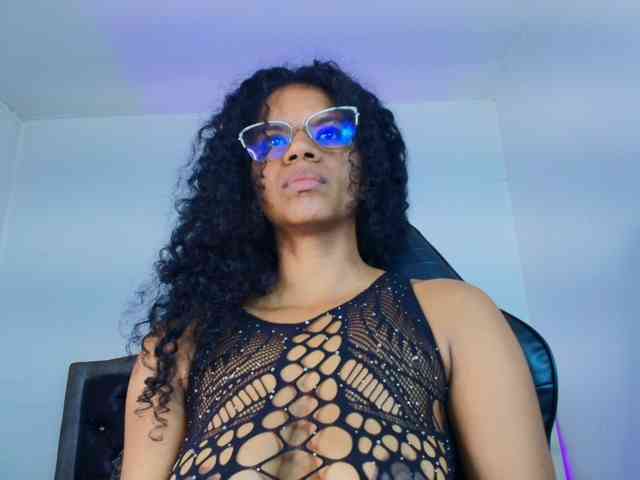 Ellie-Alves webcam