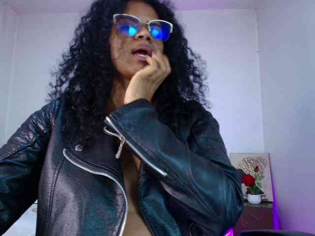 Ellie-Alves webcam