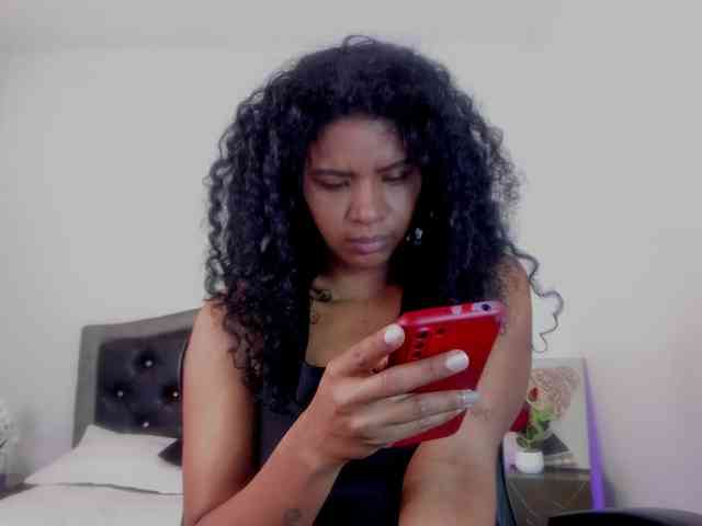 Ellie-Alves webcam