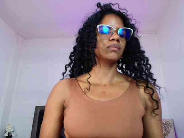 Ellie-Alves webcam