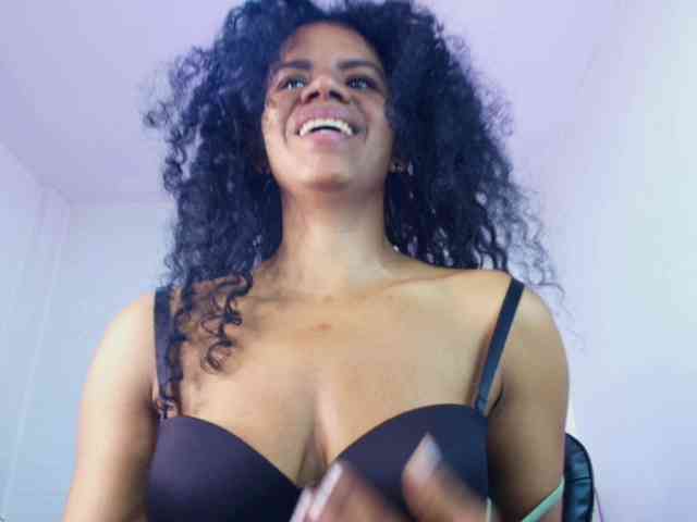 Ellie-Alves webcam