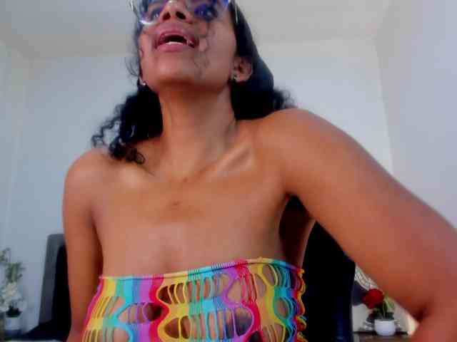Ellie-Alves webcam