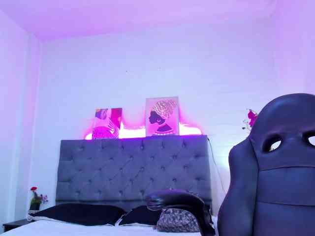 Ellie-Alves Ellie-Alves