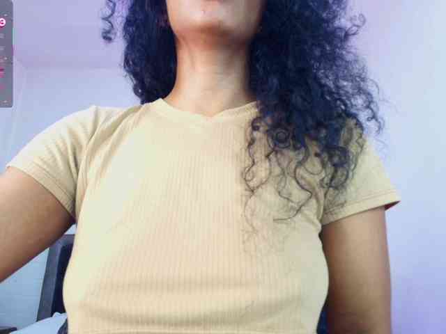 chat room nude Ellie-Alves