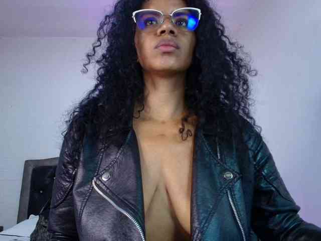 Ellie-Alves webcam