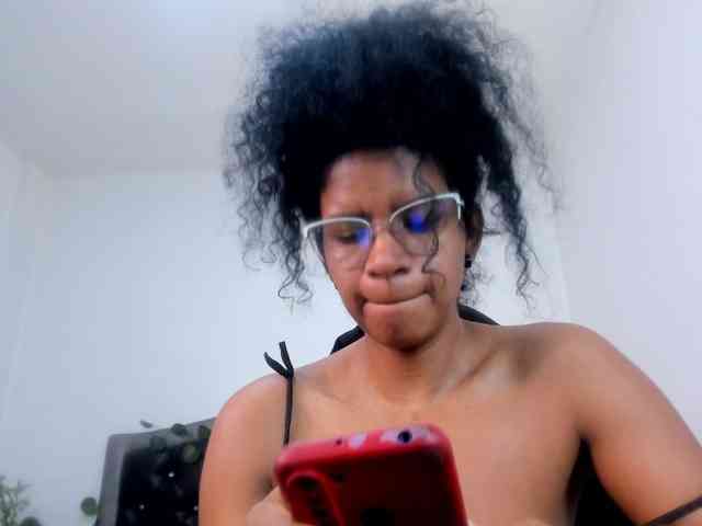 Ellie-Alves webcam