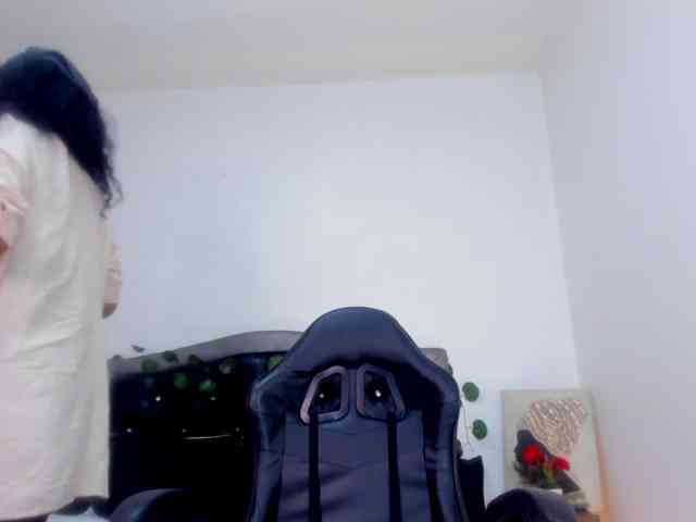Ellie-Alves webcam