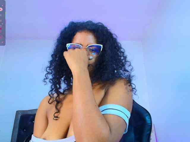 Ellie-Alves webcam