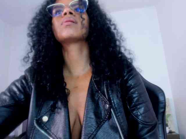 Ellie-Alves webcam
