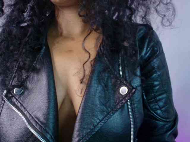 Ellie-Alves webcam