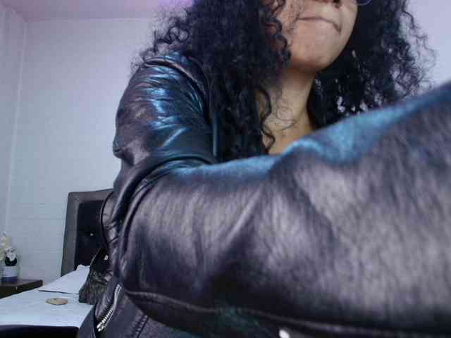 Ellie-Alves webcam
