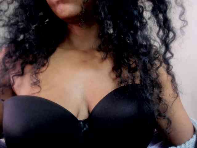 Ellie-Alves webcam