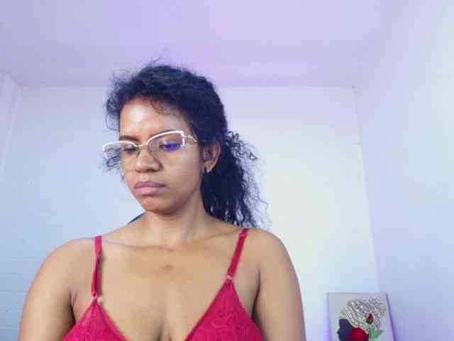 Ellie-Alves webcam