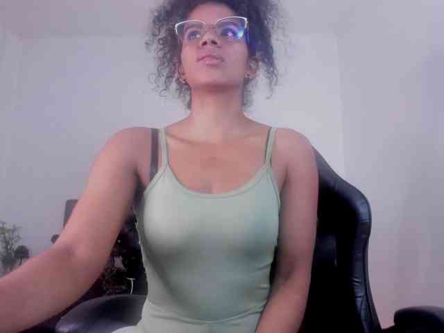 Ellie-Alves webcam