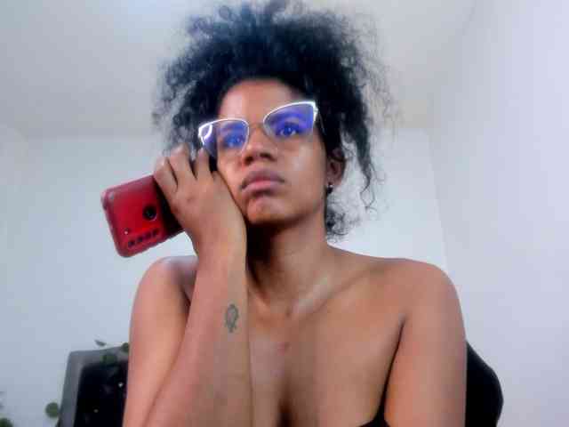 Ellie-Alves webcam