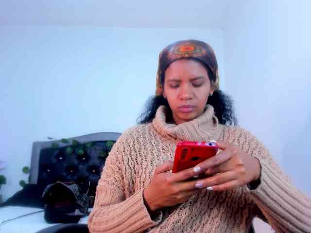 Ellie-Alves webcam