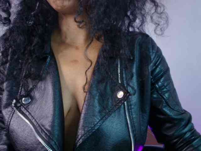 Ellie-Alves webcam