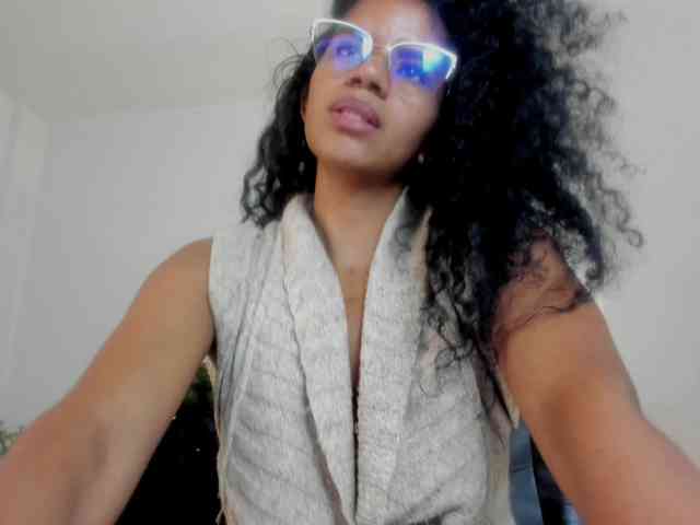 Ellie-Alves webcam