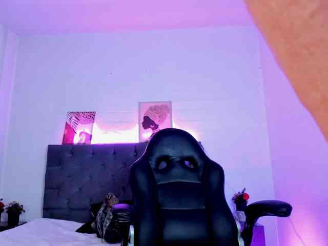 Ellie-Alves webcam