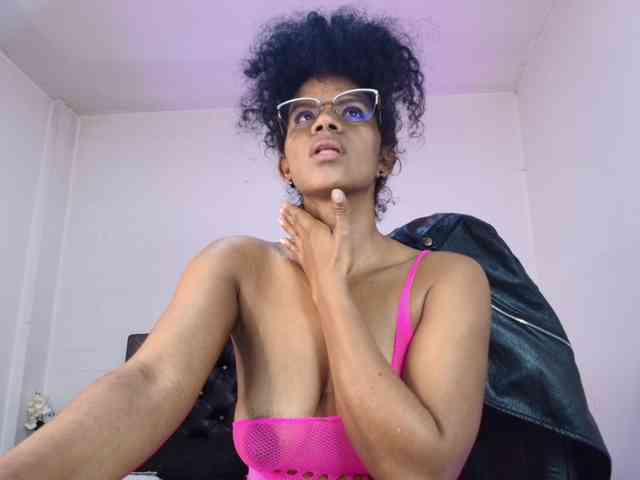 Ellie-Alves webcam