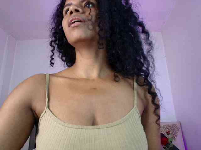 Ellie-Alves webcam