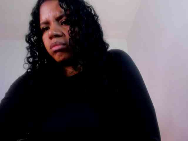 Ellie-Alves webcam