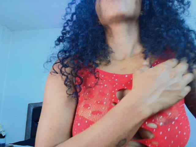 Ellie-Alves webcam