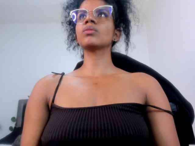 Ellie-Alves webcam