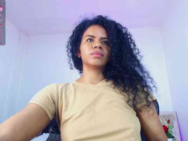 Ellie-Alves webcam