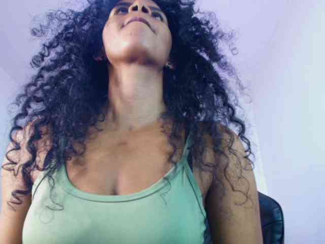 Ellie-Alves webcam