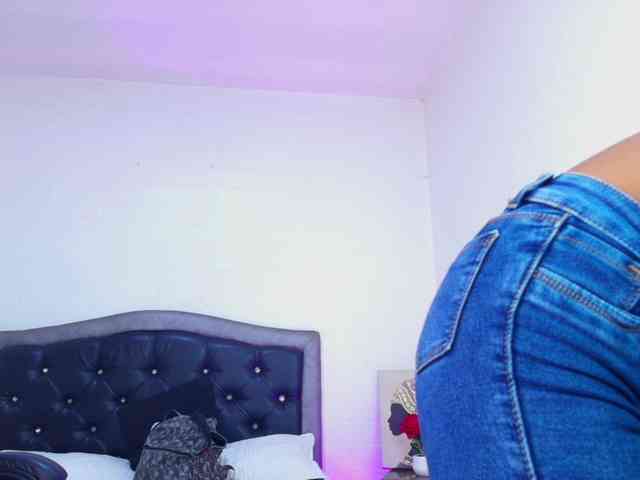 nude webcam chat room Ellie-Alves