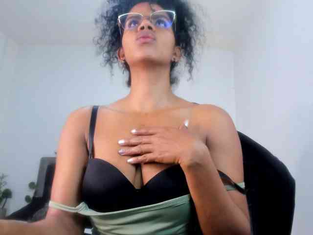 Ellie-Alves webcam