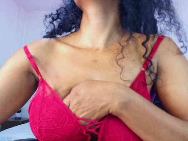 Ellie-Alves webcam
