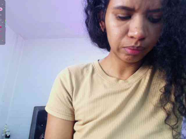 Ellie-Alves webcam