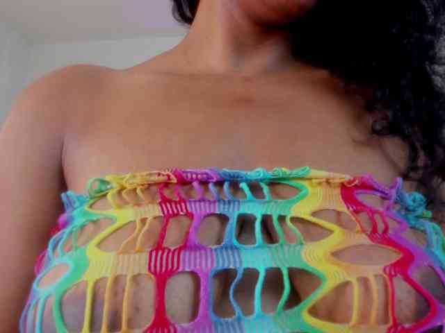 Ellie-Alves webcam