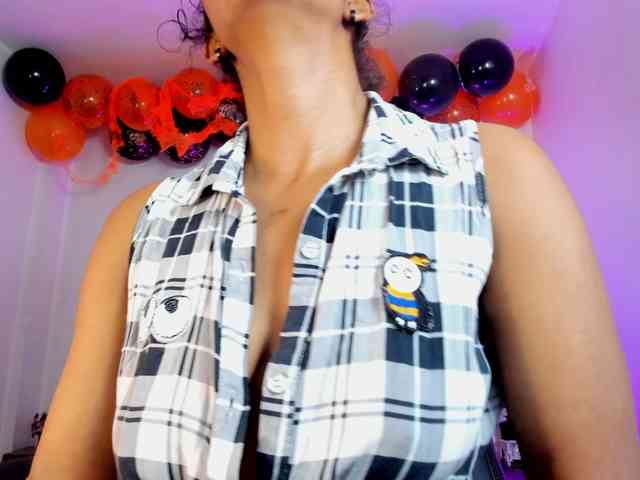 Ellie-Alves webcam