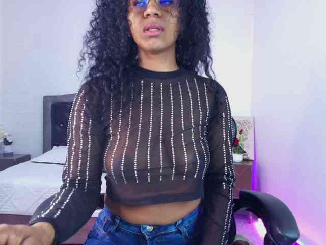 Ellie-Alves webcam