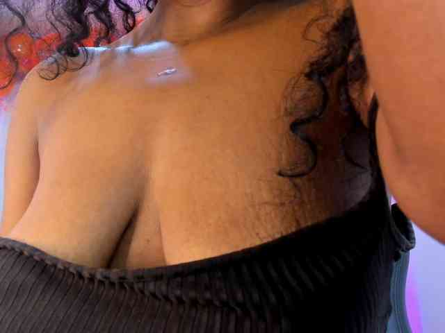 Ellie-Alves webcam