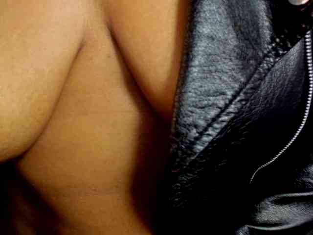Ellie-Alves webcam