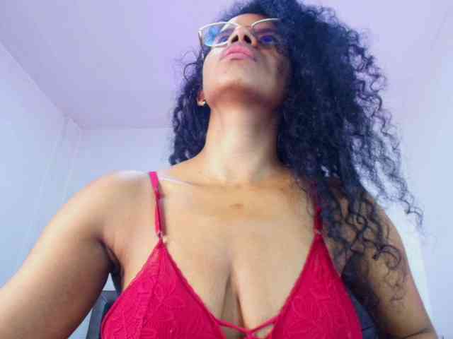 Ellie-Alves webcam