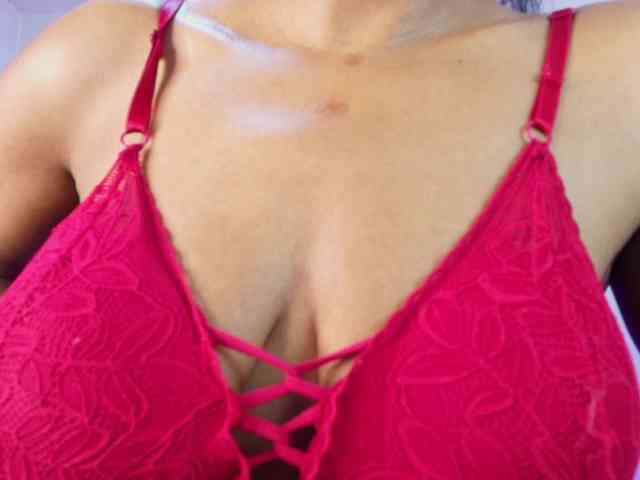 Ellie-Alves webcam