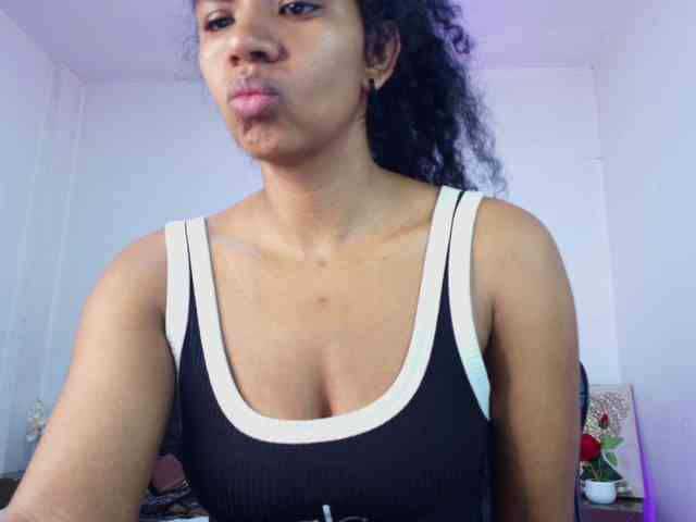Ellie-Alves webcam