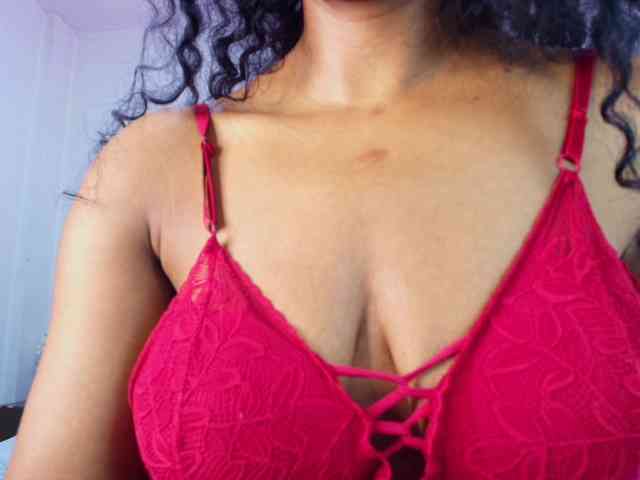 Ellie-Alves webcam