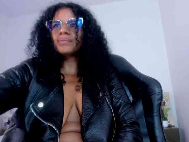 Ellie-Alves webcam