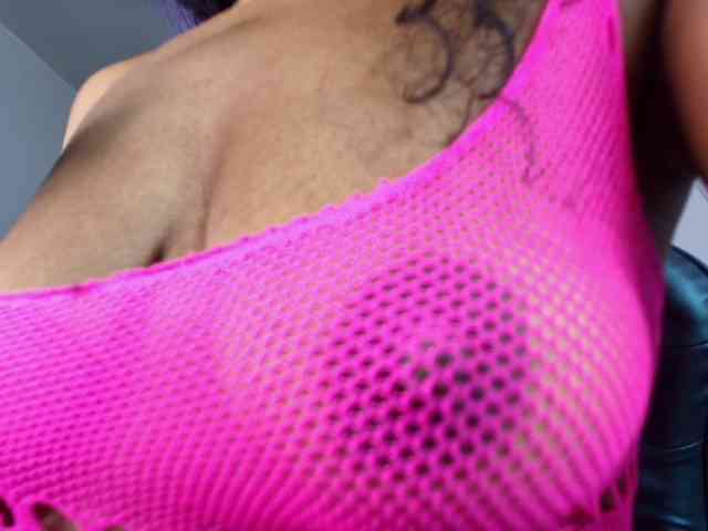 Ellie-Alves webcam