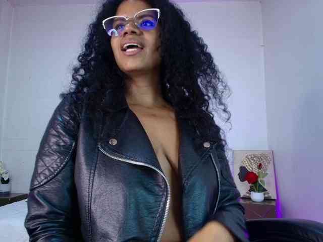 Ellie-Alves webcam
