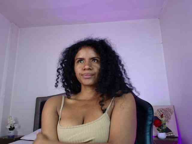 Ellie-Alves