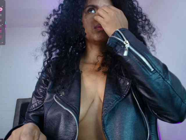 Ellie-Alves webcam