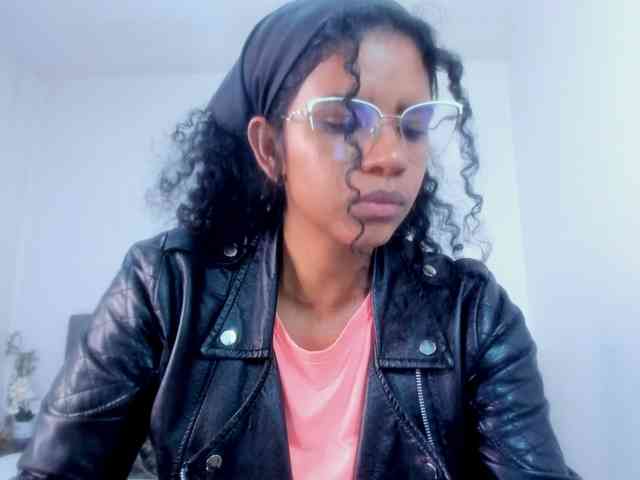 Ellie-Alves webcam