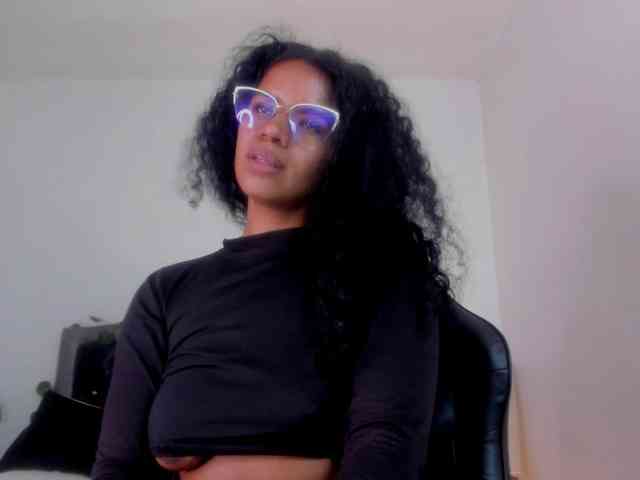 Ellie-Alves webcam